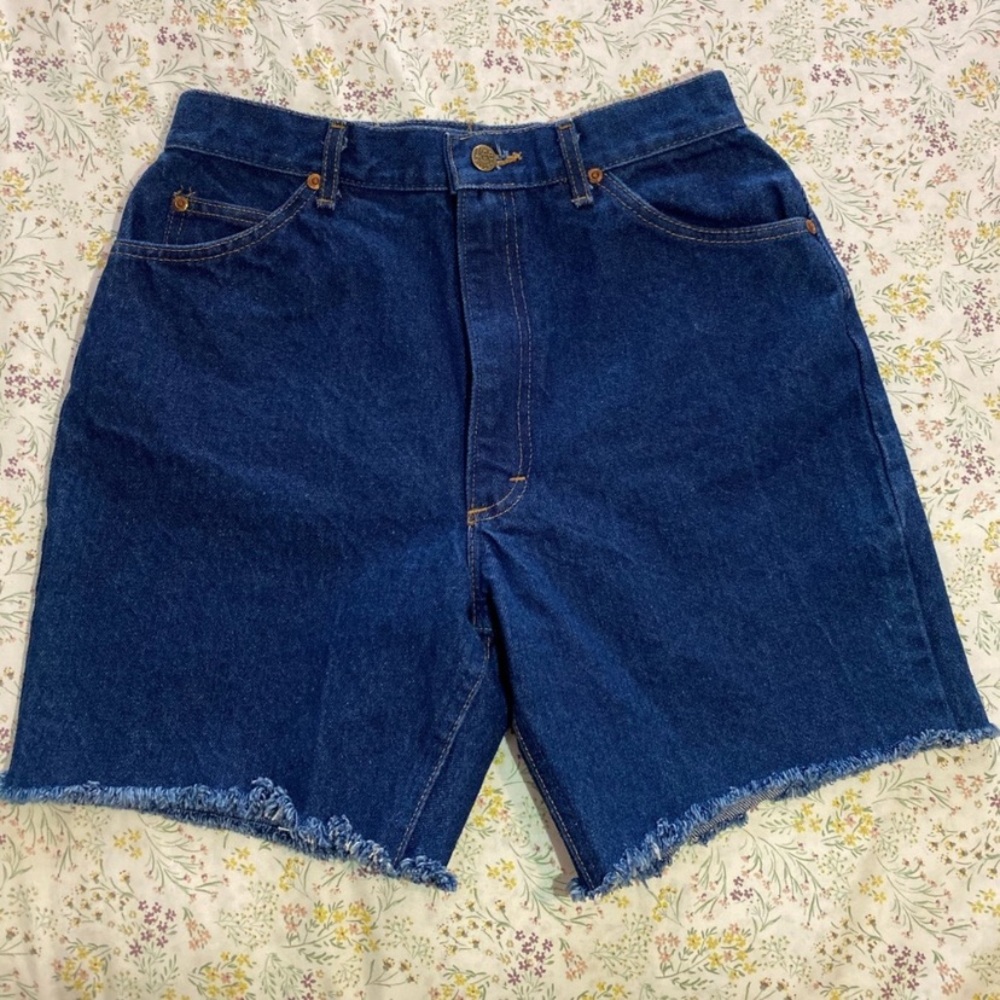 Vintage high waisted denim Lee shorts
